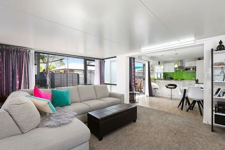 Photo of property in 10 Lamia Grove, Papamoa Beach, Papamoa, 3118