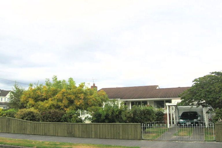 Photo of property in 2 Rongonui Street, Elderslea, Upper Hutt, 5018