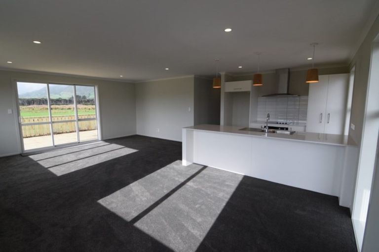 Photo of property in 3 Tapuhikura Street, Waikanae, 5036