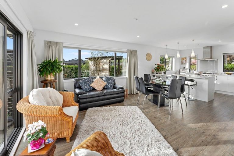 Photo of property in 2 Pohatu Lane, Otaki, 5512