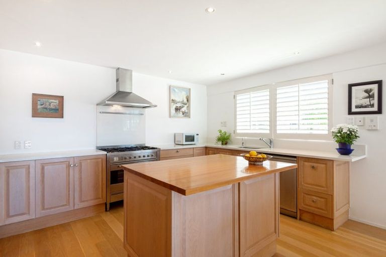 Photo of property in 1/21 Clifton Road, Hauraki, Auckland, 0622