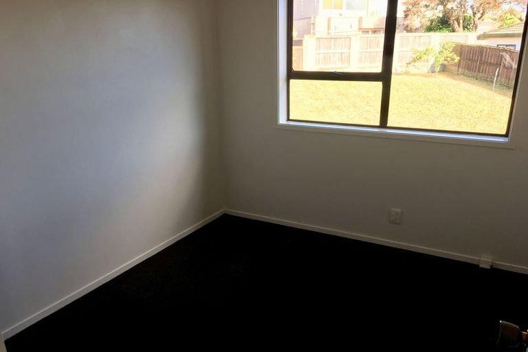 Photo of property in 15 Olena Avenue, Sunnyhills, Auckland, 2010