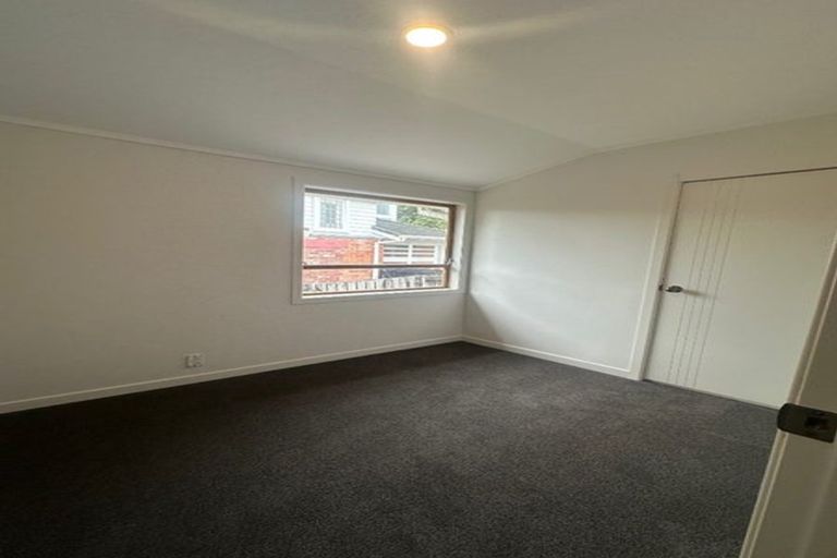 Photo of property in 29 Onewa Road, Northcote, Auckland, 0627