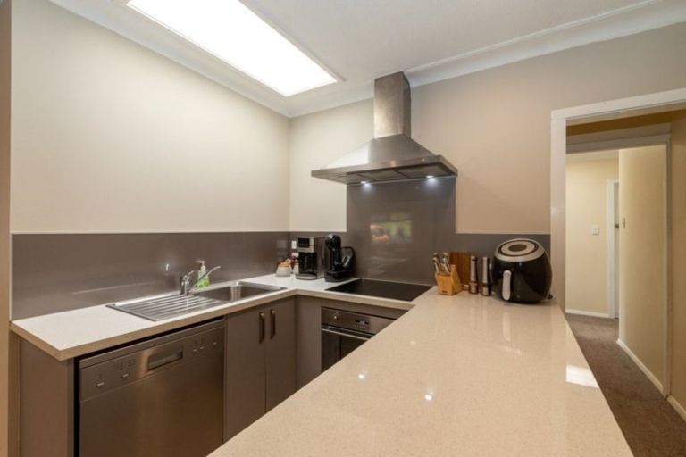 Photo of property in 35 Cockerell Street, Brockville, Dunedin, 9011