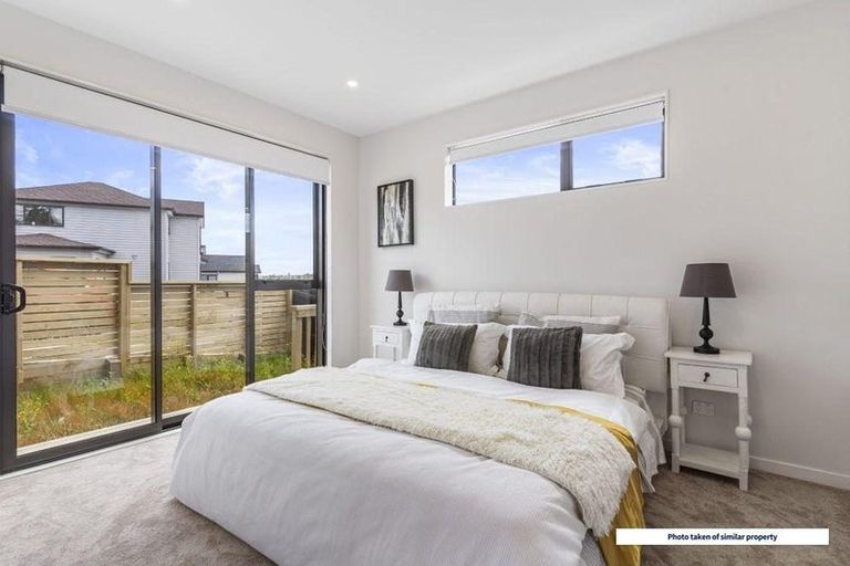 Photo of property in 20 Baumea Rise, Massey, Auckland, 0614