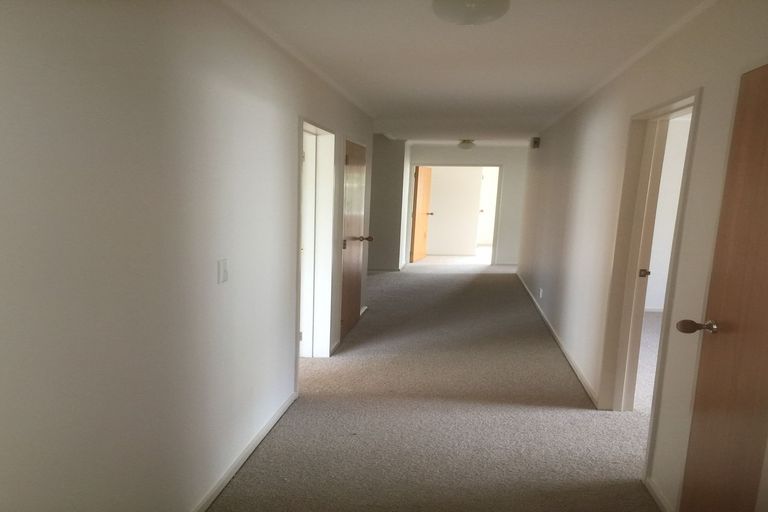Photo of property in 51 Westpark Drive, West Harbour, Auckland, 0618