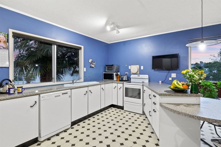 Photo of property in 424 Beach Road, Mairangi Bay, Auckland, 0630