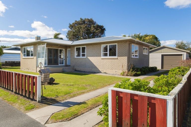 Photo of property in 38 Totara Street, Te Hapara, Gisborne, 4010