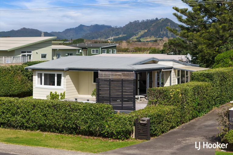 Photo of property in 84 Seaforth Road, Waihi Beach, 3611