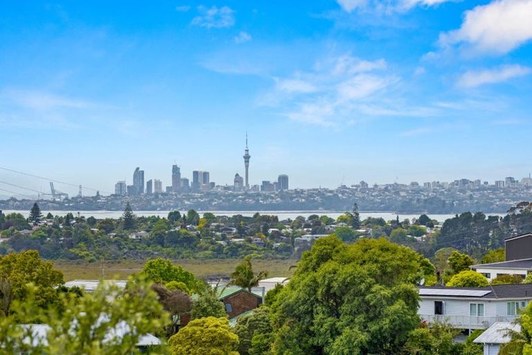 Photo of property in 17 Keegan Drive, Massey, Auckland, 0614