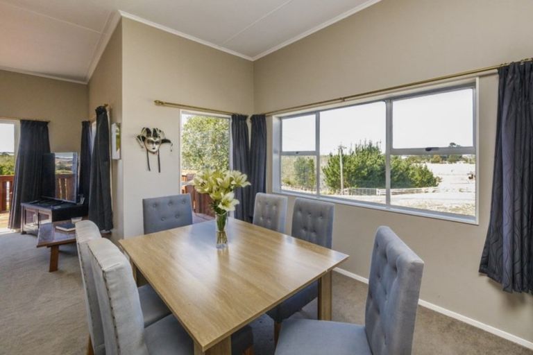 Photo of property in 16 King Street, Halcombe, Feilding, 4779