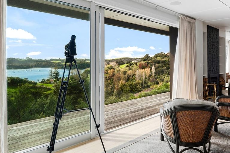 Photo of property in 31 Brick Bay Drive, Sandspit, Warkworth, 0982