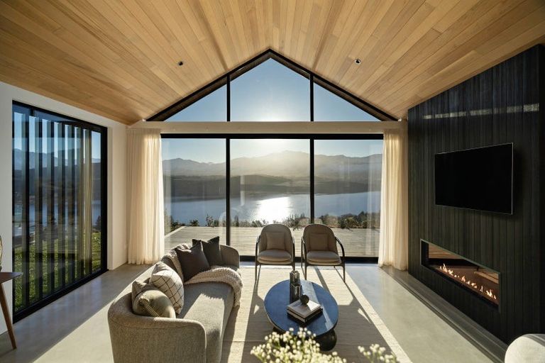 Photo of property in 83 Sicilian Lane, Lake Hayes, Queenstown, 9371