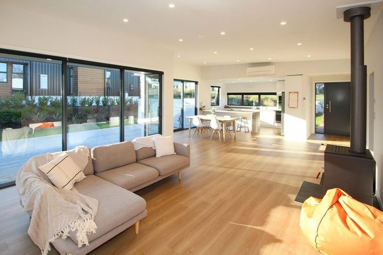 Photo of property in 64 Derwent Street, Oamaru North, Oamaru, 9400