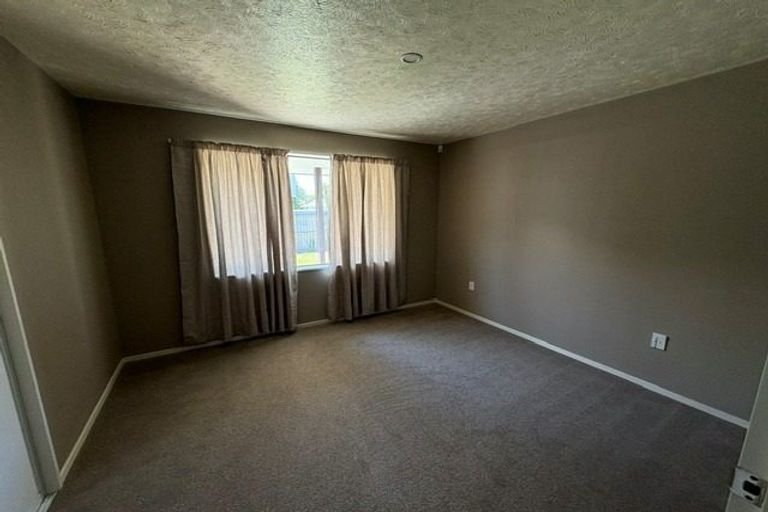 Photo of property in 1/35 Division Street, Riccarton, Christchurch, 8041