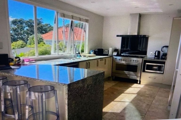 Photo of property in 17a The Strand, Takapuna, Auckland, 0622