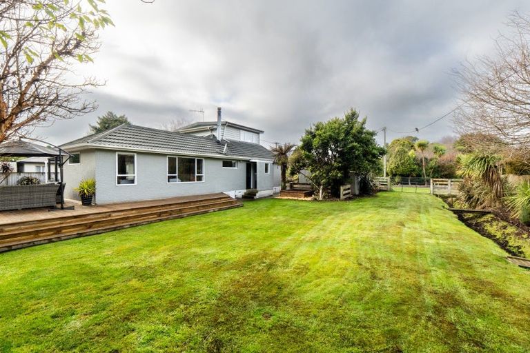Photo of property in 10 Mahuri Road, Otatara, Invercargill, 9879