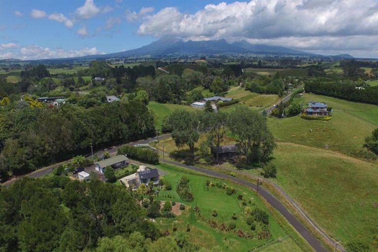 Photo of property in 590 Frankley Road, Hurworth, New Plymouth, 4371