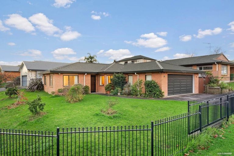 Photo of property in 25 Medvale Avenue, Flat Bush, Auckland, 2019