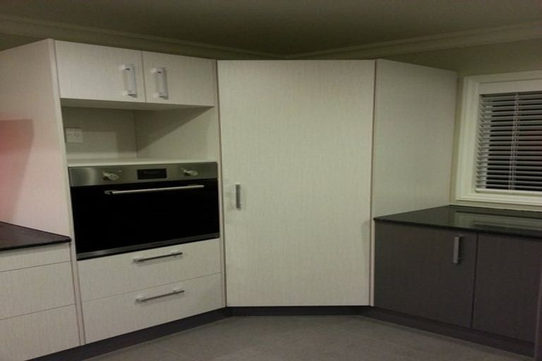 Photo of property in 4 Nirmal Place, Sunnyvale, Auckland, 0612