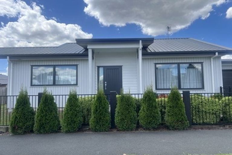 Photo of property in 1/35 Macdonald Road, Glenview, Hamilton, 3206