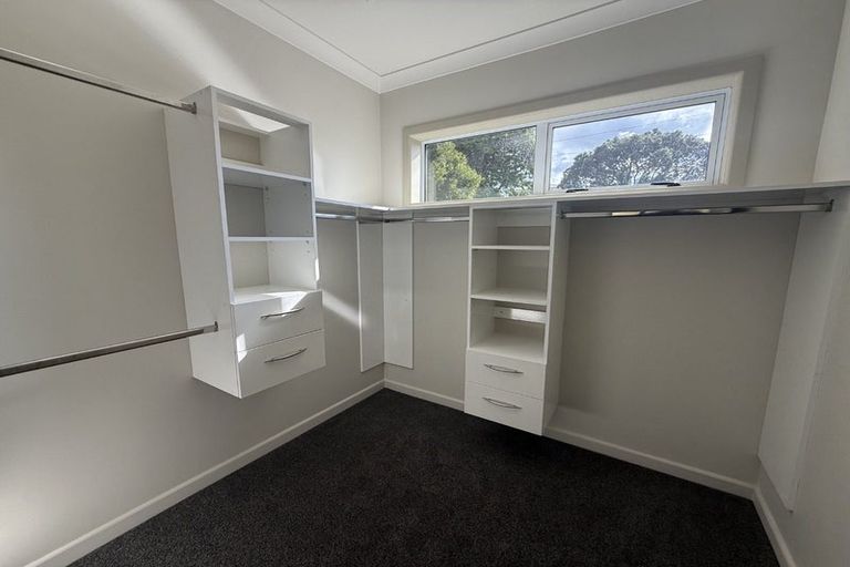 Photo of property in 111a Triangle Road, Massey, Auckland, 0614