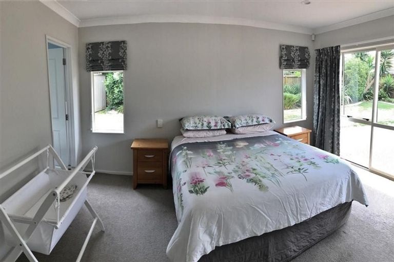 Photo of property in 5 Castlehill Court, Wattle Downs, Auckland, 2103