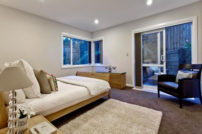 Photo of property in 678a East Coast Road, Pinehill, Auckland, 0630