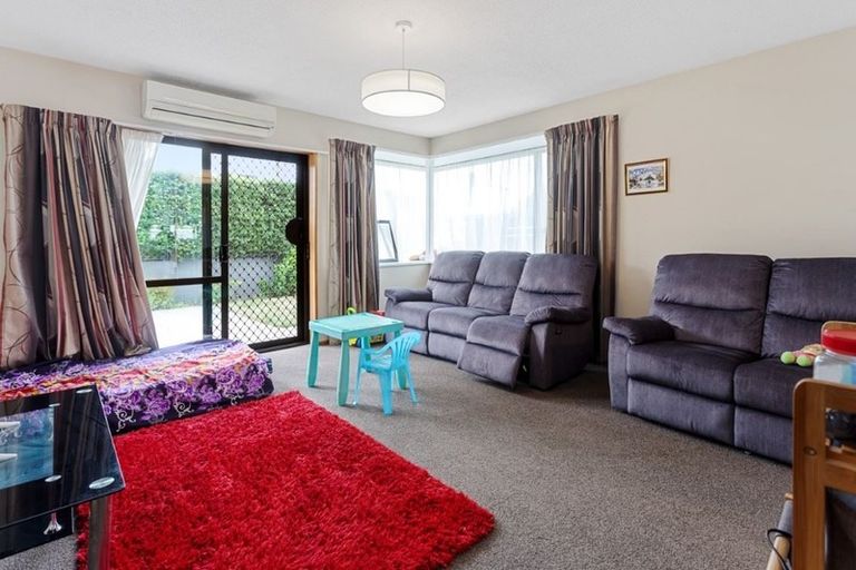 Photo of property in 1/201 Harewood Road, Papanui, Christchurch, 8053