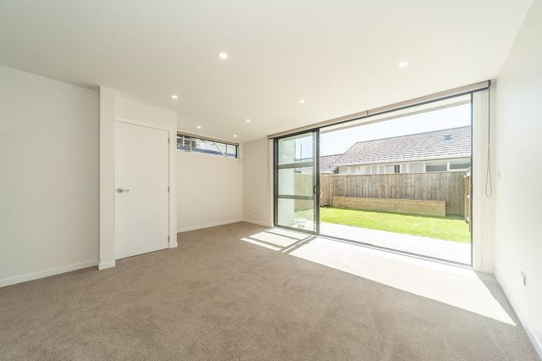 Photo of property in 21 Tireti Road, Titahi Bay, Porirua, 5022