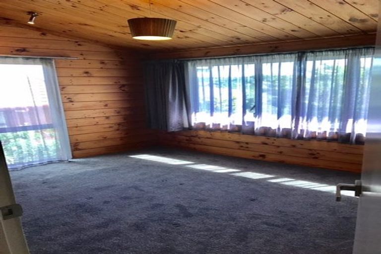 Photo of property in 11a Pendene Place, Forrest Hill, Auckland, 0620