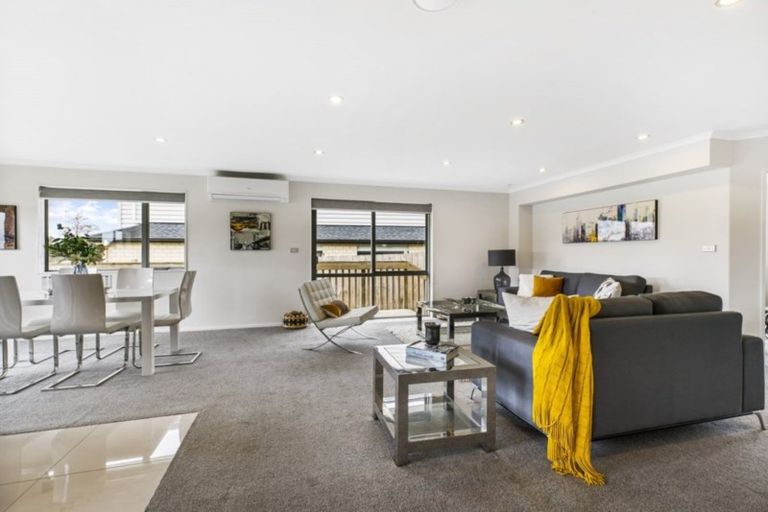 Photo of property in 2f Wood Street, Papakura, 2110