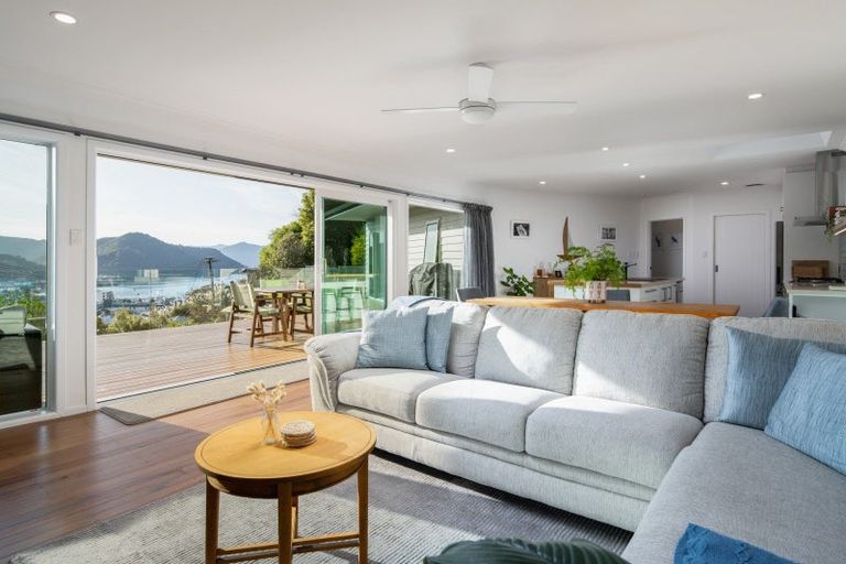 Photo of property in 49 Otago Street, Picton, 7220