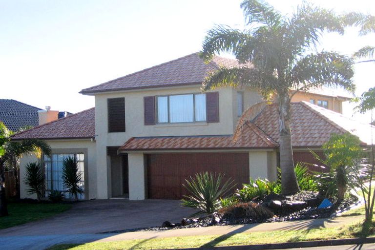 Photo of property in 14 Dunvegan Rise, East Tamaki Heights, Auckland, 2016