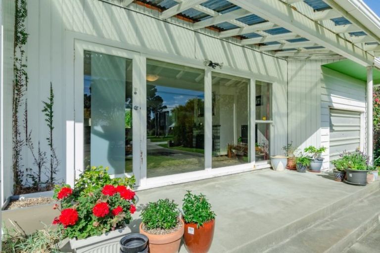 Photo of property in 159 Te Moana Road, Waikanae, 5036