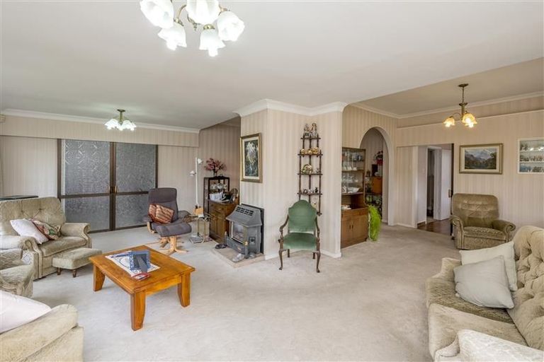 Photo of property in 35 York Street, Levin, 5510