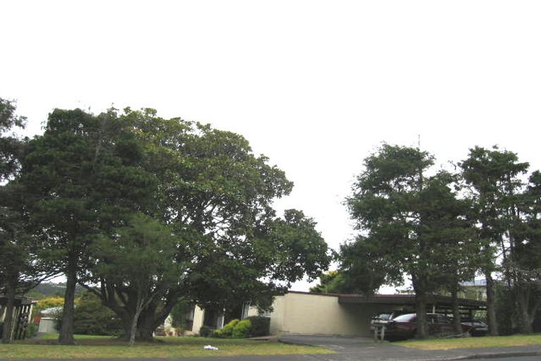 Photo of property in 2/141 Birkdale Road, Birkdale, Auckland, 0626