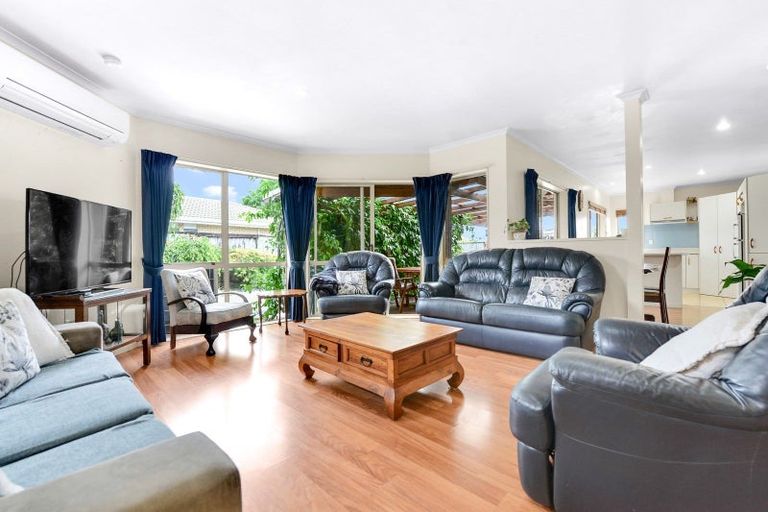 Photo of property in 45 Diomede Glade, Flagstaff, Hamilton, 3210