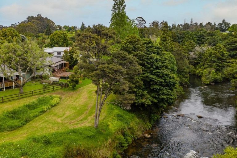 Photo of property in 6 Tuatahi Place, Kerikeri, 0230
