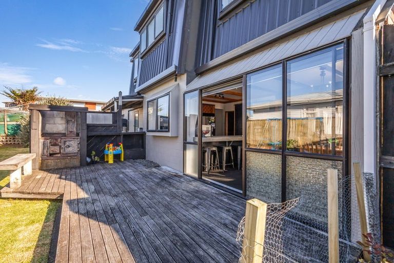 Photo of property in 44 Park Lane, Waitara, 4320