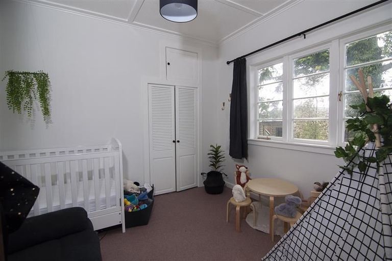 Photo of property in 16 Burrows Place, Frankton, Hamilton, 3204