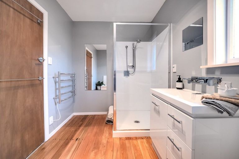 Photo of property in 145 Avonhead Road, Avonhead, Christchurch, 8042