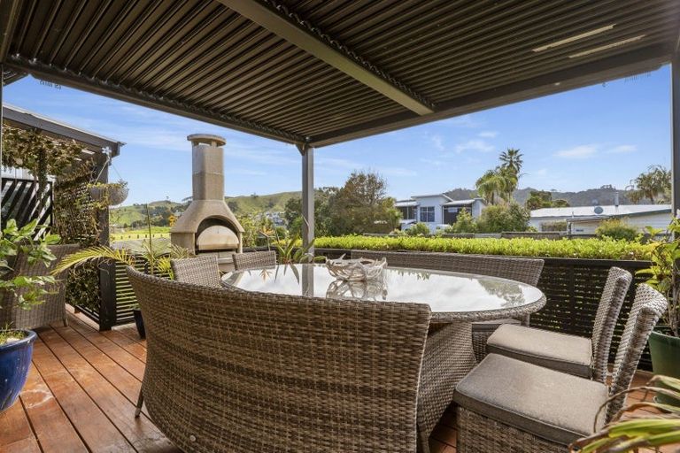 Photo of property in 10 Hillview Road, Waihi Beach, 3611