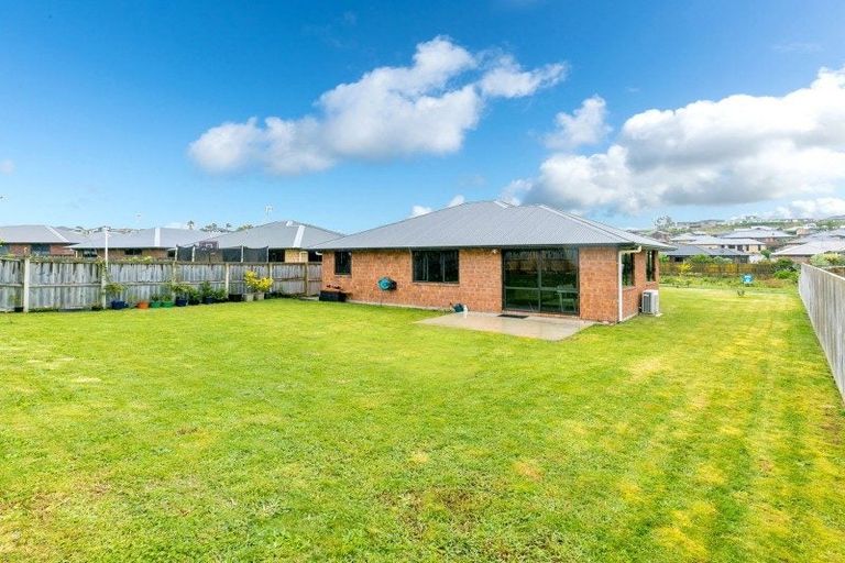 Photo of property in 8 Max Landing, Grandview Heights, Hamilton, 3200