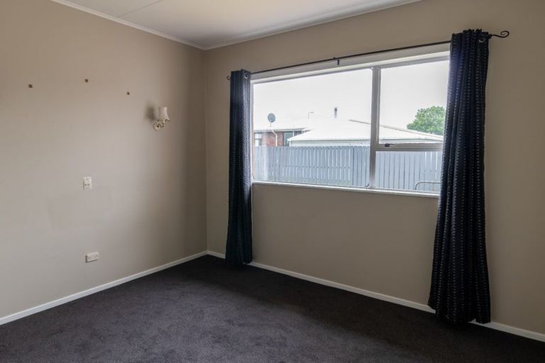 Photo of property in 35 Waterford Drive, Winton, 9720