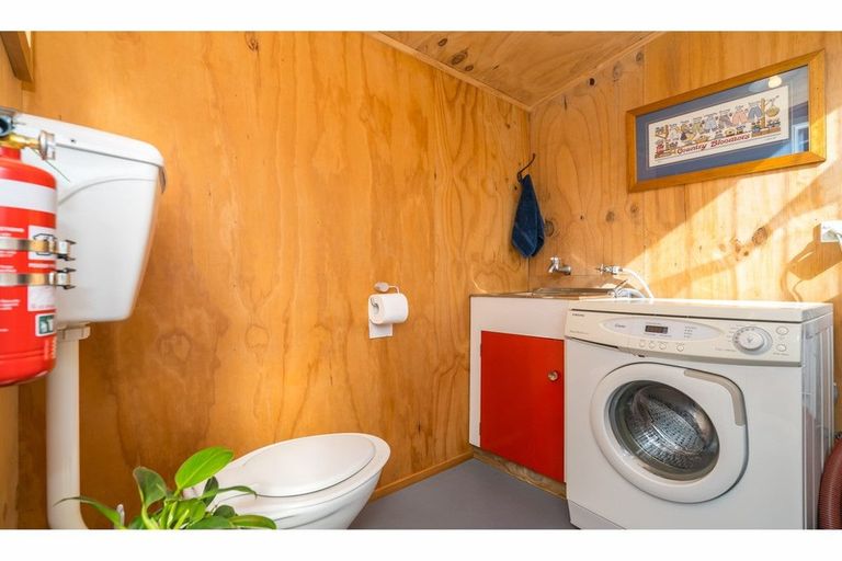 Photo of property in 17 Mihiwaka Road, Long Beach, Port Chalmers, 9081