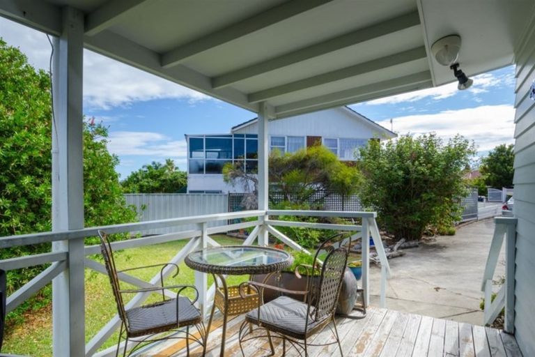 Photo of property in 29 Poinsettia Place, Henderson, Auckland, 0610