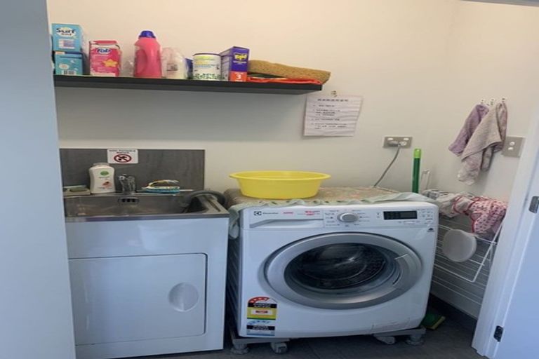 Photo of property in 12a Liquidambar Drive, Hobsonville, Auckland, 0616