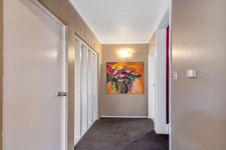 Photo of property in 12 Waimate Crescent, Tokoroa, 3420