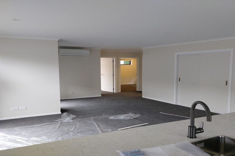 Photo of property in 16a Royal Street, Upper Hutt Central, Upper Hutt, 5018